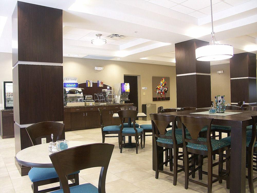 Holiday Inn Express & Suites - Cleveland Northwest By Ihg Esterno foto