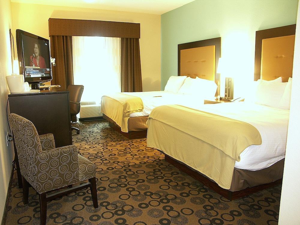 Holiday Inn Express & Suites - Cleveland Northwest By Ihg Esterno foto
