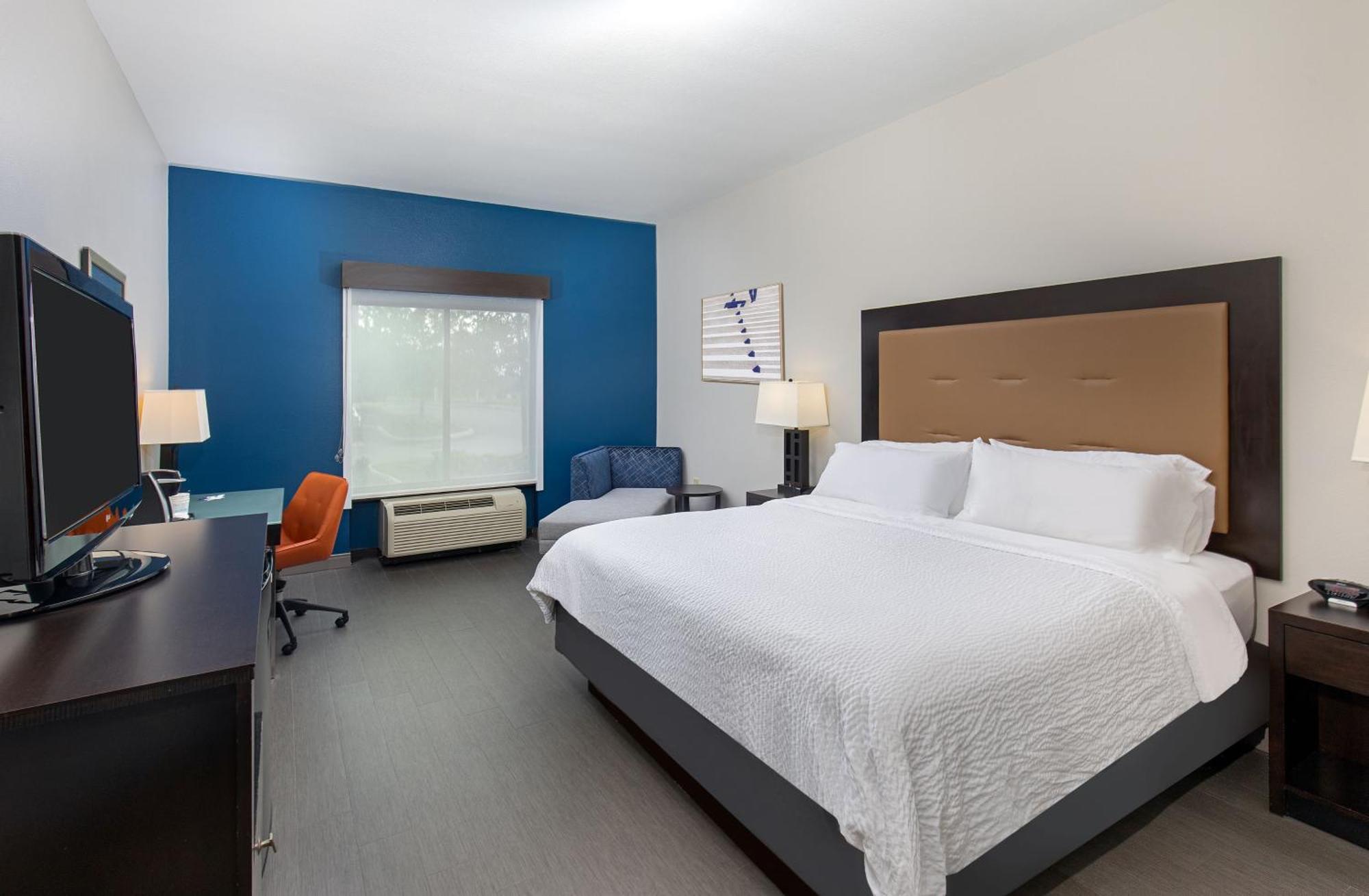 Holiday Inn Express & Suites - Cleveland Northwest By Ihg Esterno foto
