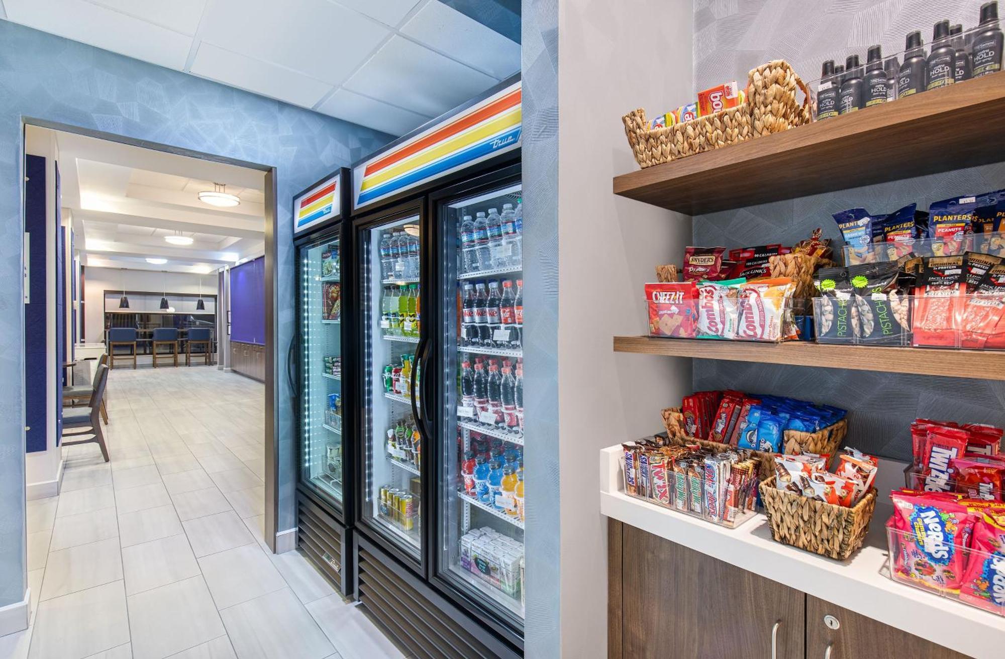 Holiday Inn Express & Suites - Cleveland Northwest By Ihg Esterno foto