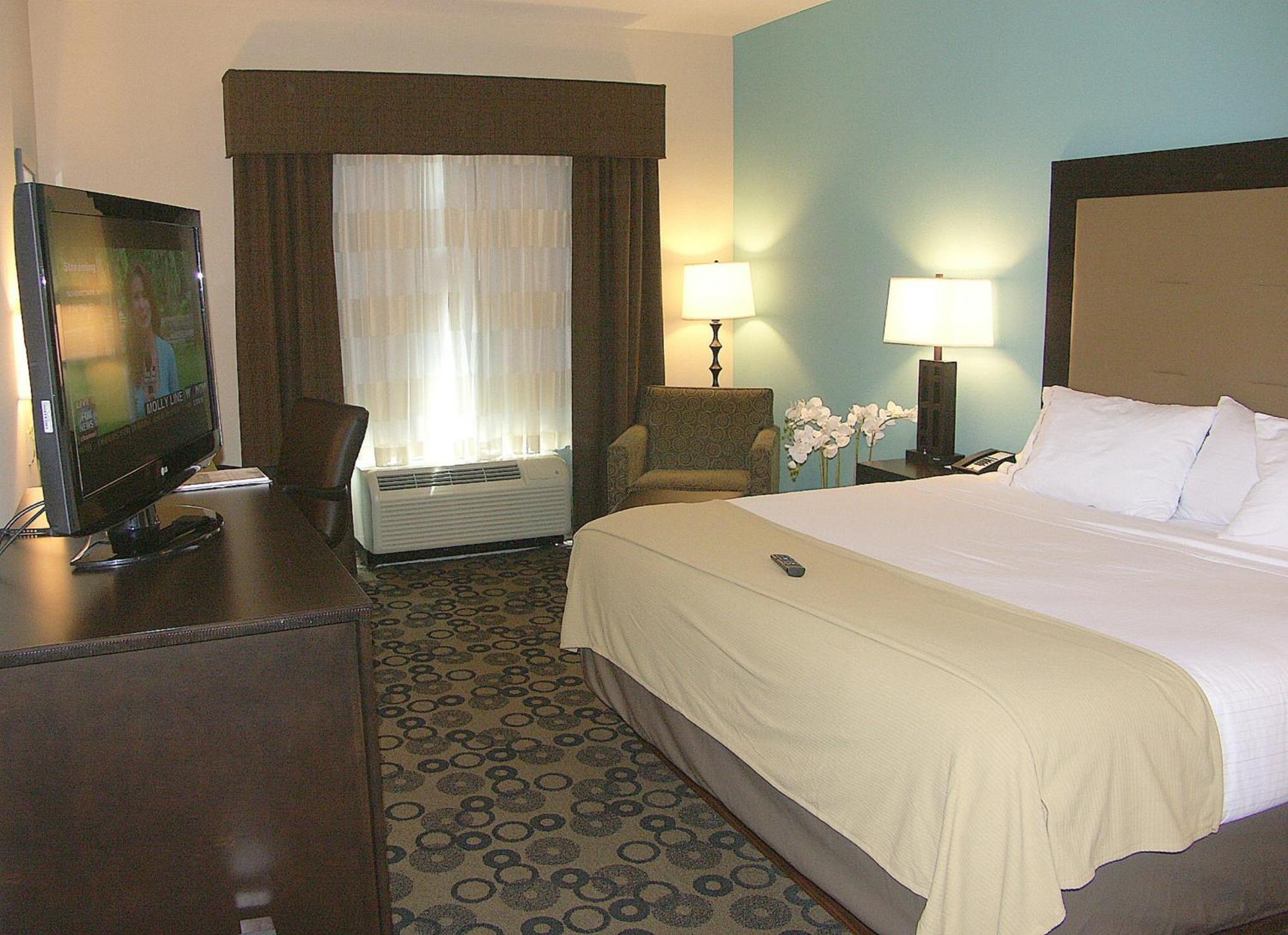 Holiday Inn Express & Suites - Cleveland Northwest By Ihg Esterno foto
