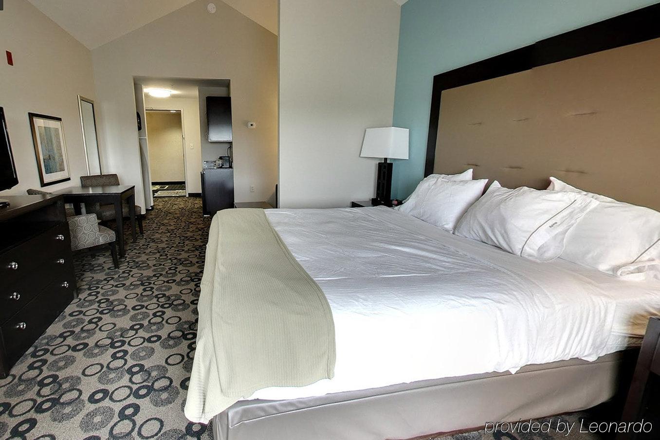 Holiday Inn Express & Suites - Cleveland Northwest By Ihg Esterno foto