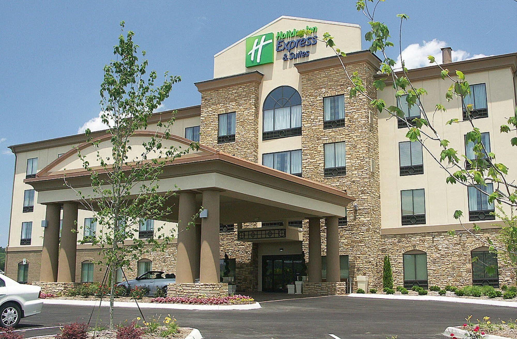 Holiday Inn Express & Suites - Cleveland Northwest By Ihg Esterno foto