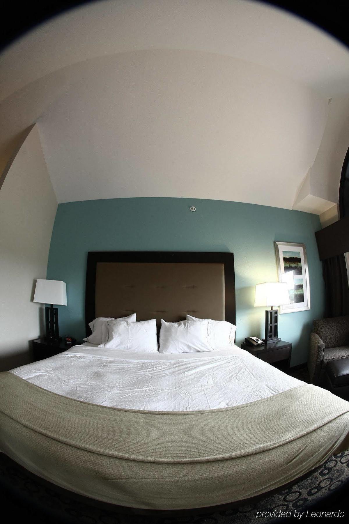 Holiday Inn Express & Suites - Cleveland Northwest By Ihg Esterno foto