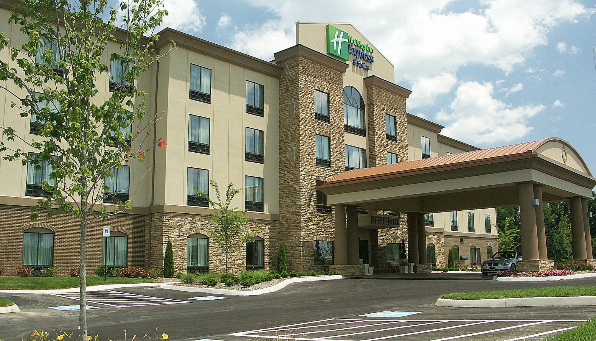 Holiday Inn Express & Suites - Cleveland Northwest By Ihg Esterno foto